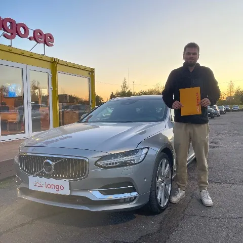 2017 Volvo V90